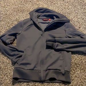Small women’s Puma zip up jacket
